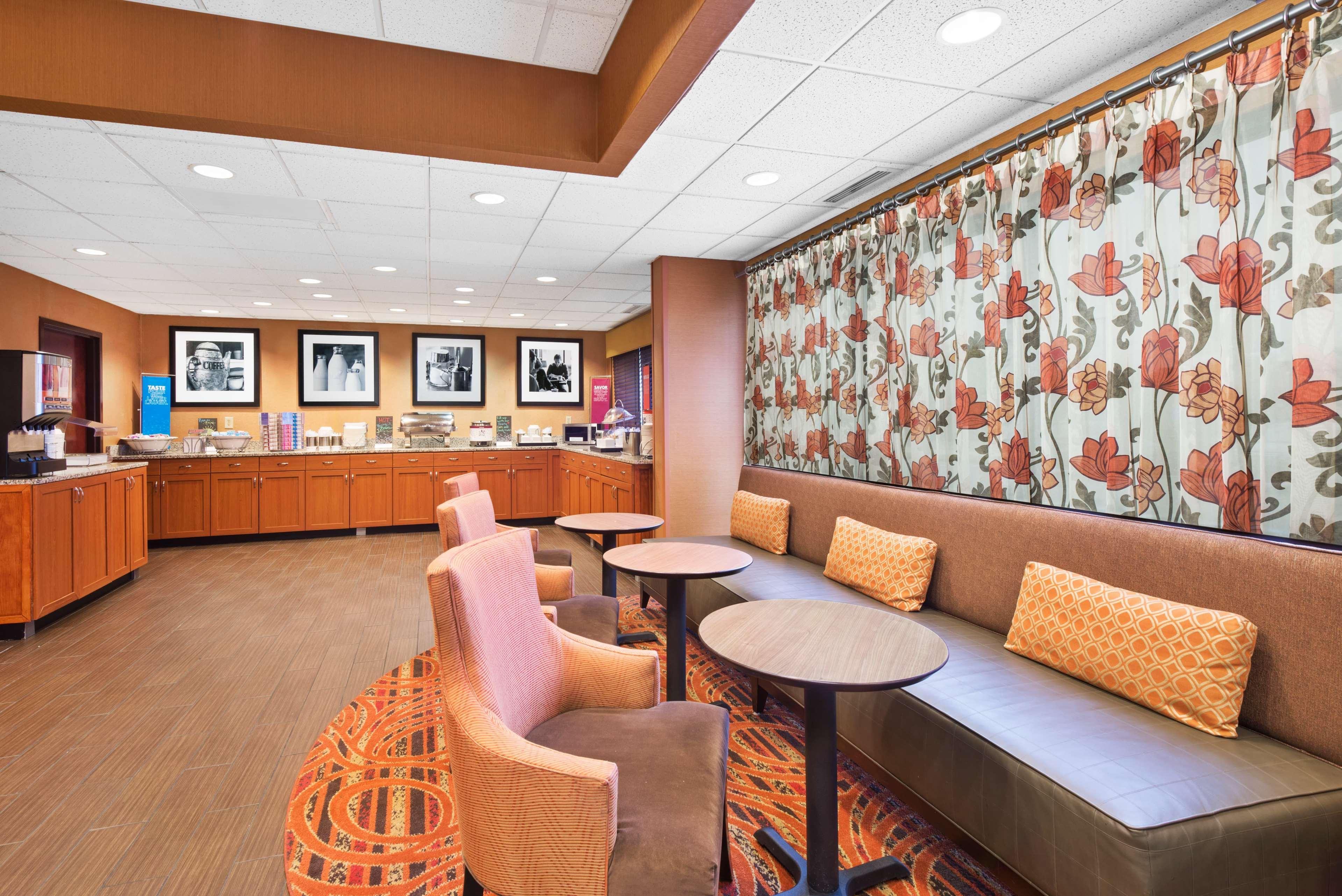 Hampton Inn Winfield Teays Valley Zewnętrze zdjęcie