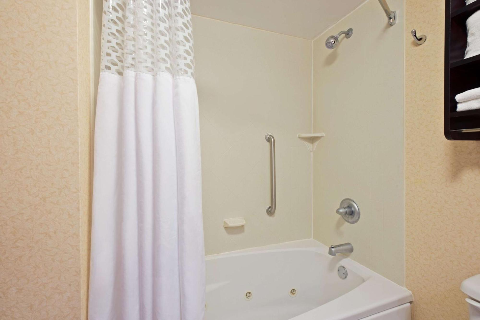 Hampton Inn Winfield Teays Valley Zewnętrze zdjęcie